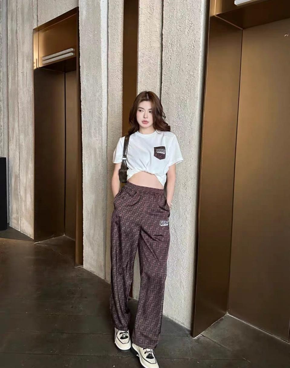 펜디 포켓 반팔티 + 로고 패턴 와이드팬츠 세트