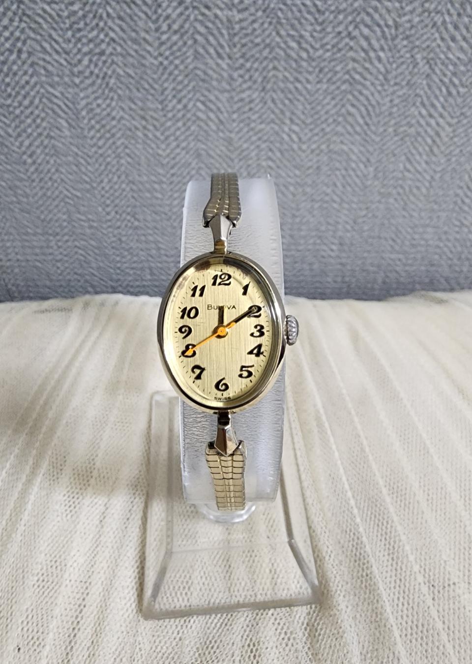 70s 빈티지 금장 부로바 기계식 여성시계