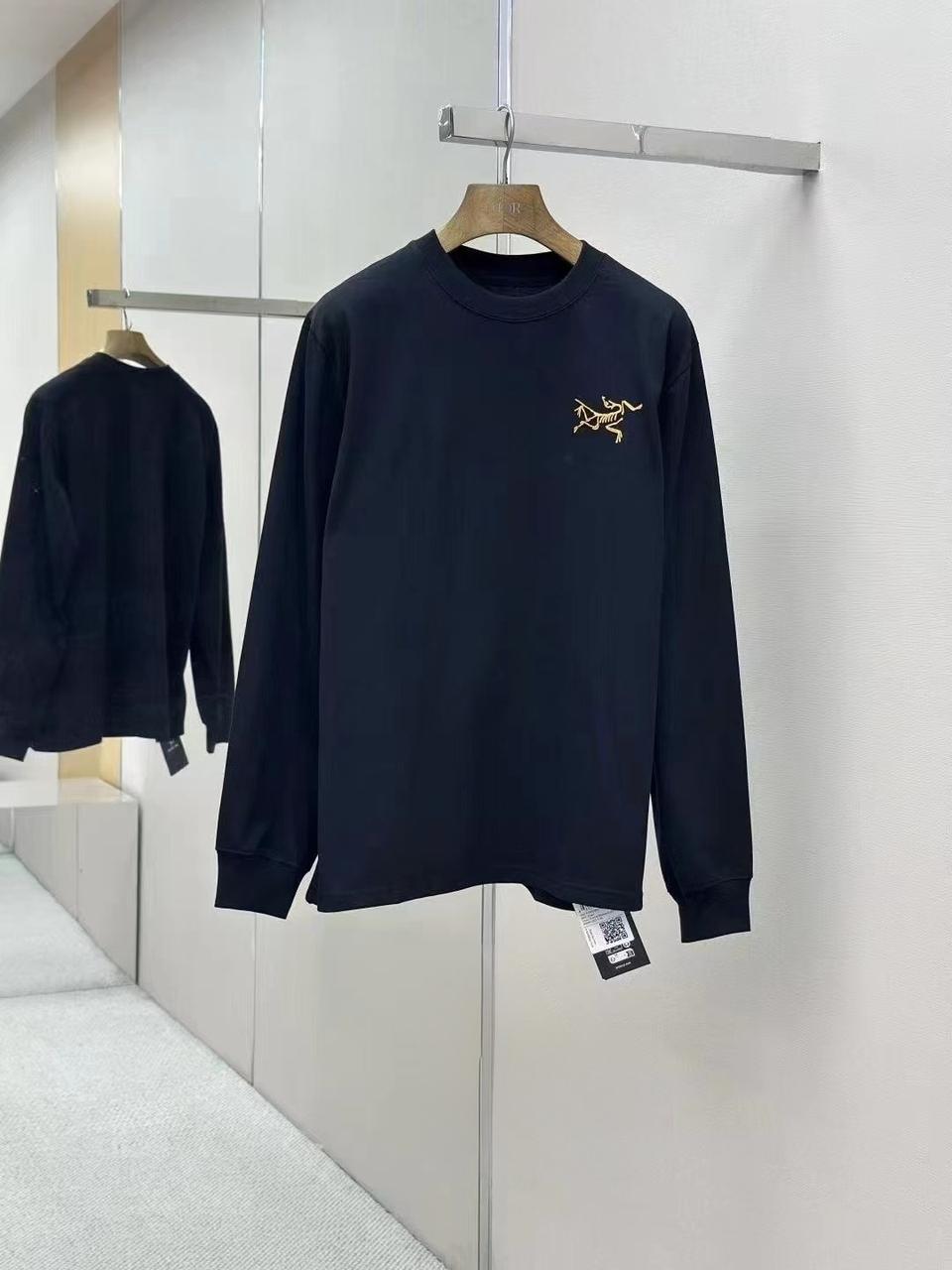 [아크;테릭스] 새상품 / 긴팔티 / 약 105~110 사이즈