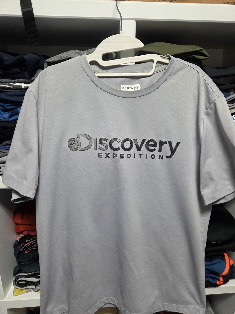 디스커버리 기능성 반팔티 100