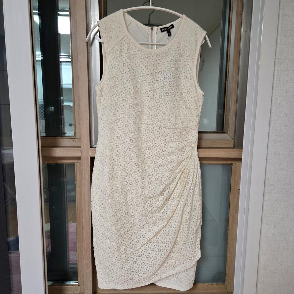 한섬 쥬시꾸뛰르 셔링 나시 원피스