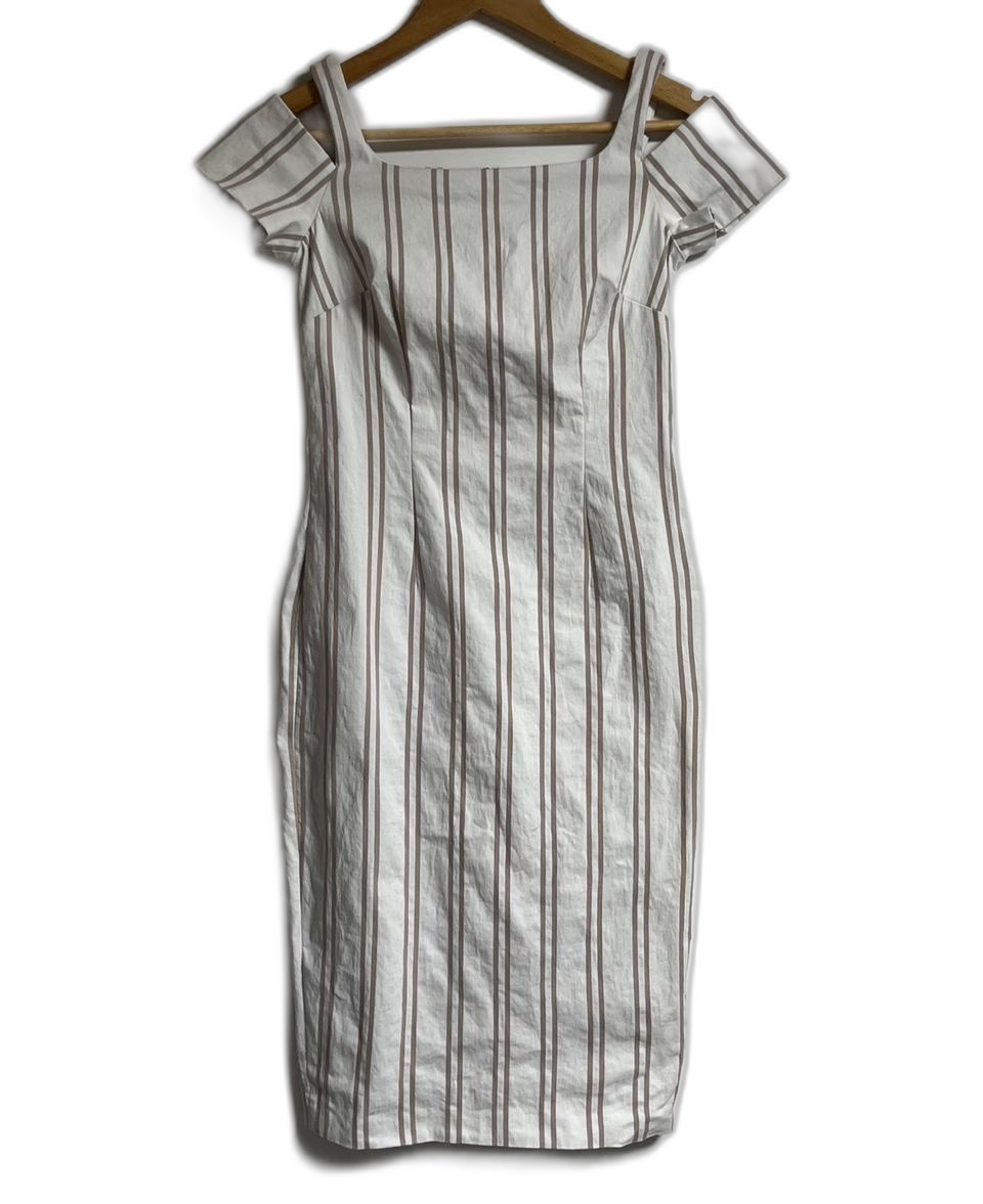 캘빈클라인 여리핏 스트라이프 숄더컷 원피스 S