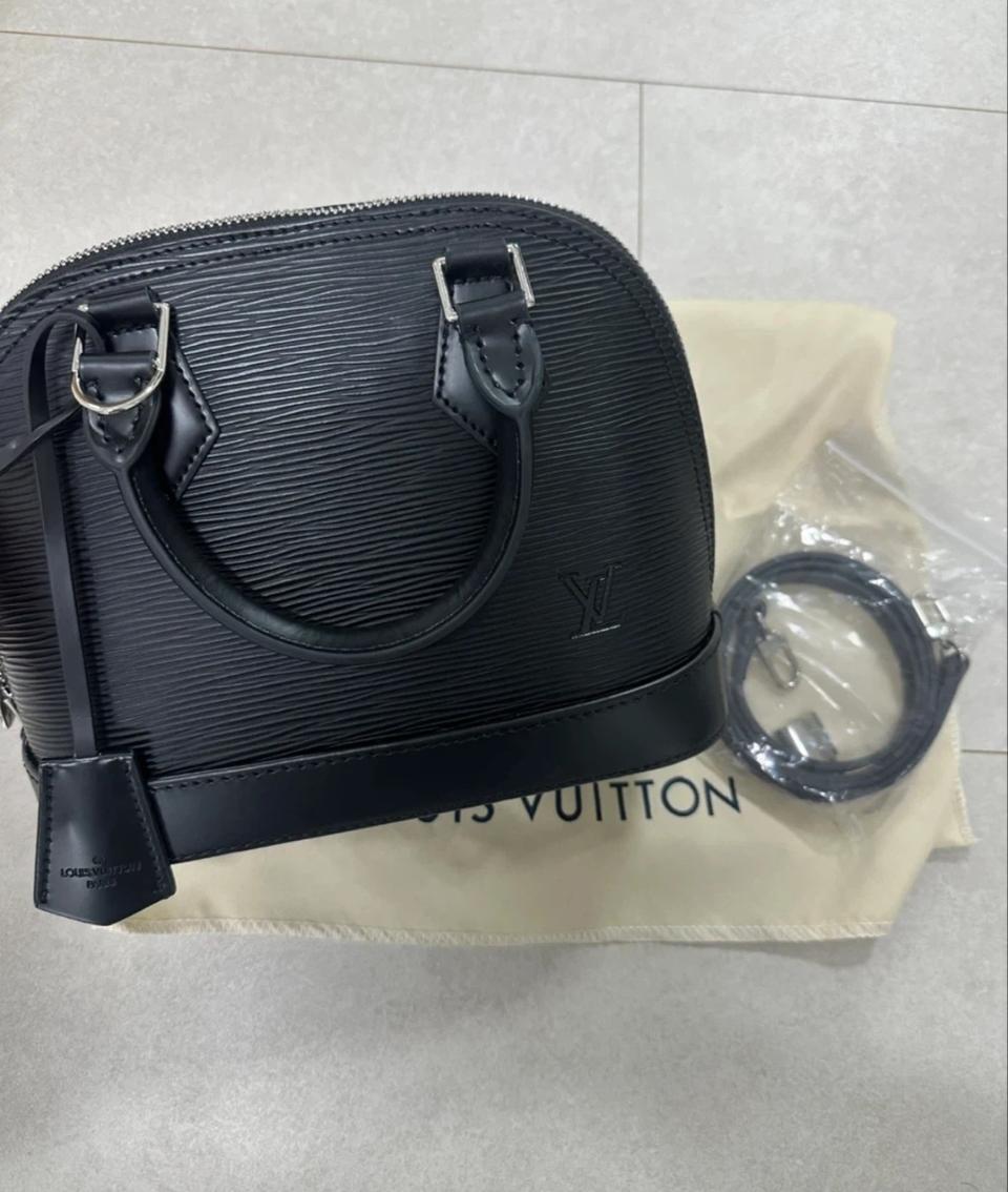 루이 블랙 탑핸들 가방