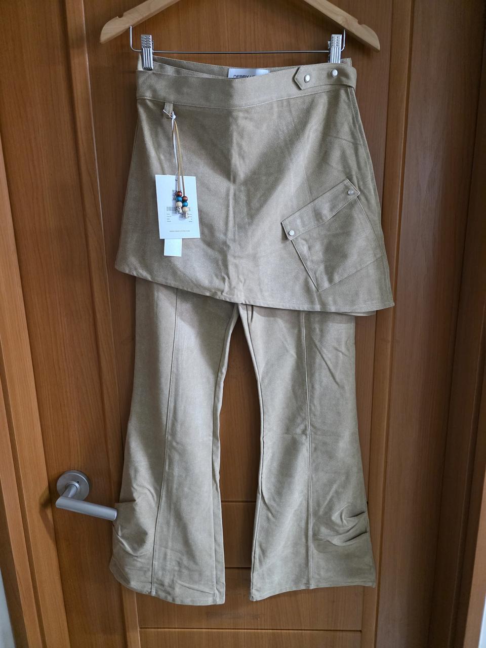 (새상품) 무신사 DEBBY UPPER 진베이지 랩 팬츠(M)