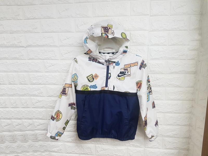 나이키 바람막이 봄점퍼 키즈120 (6-7세)