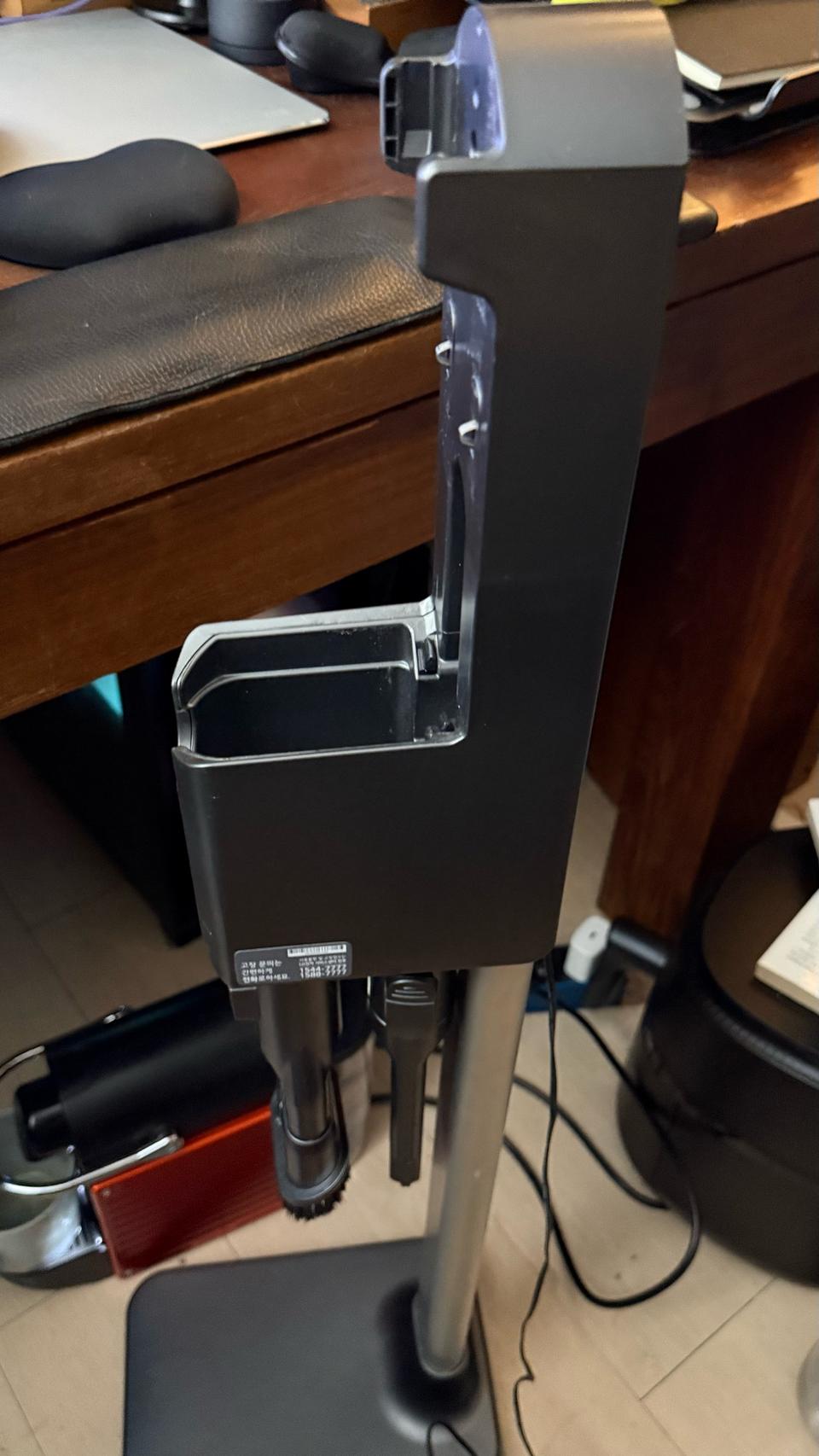 LG 코드제로 p9 무선청소기 거치대 부러시 충전기