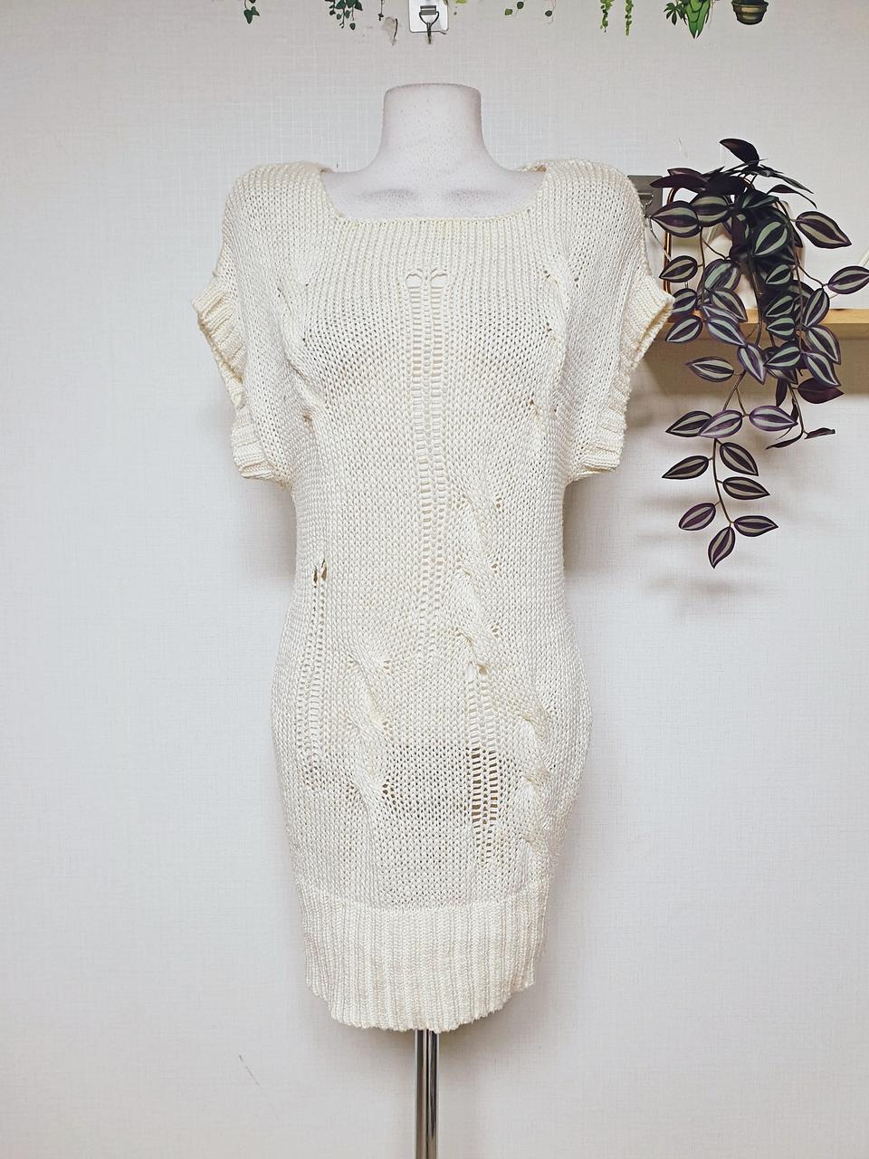 제시뉴욕 케이블 니트원피스 66 슬리브리스 크림
