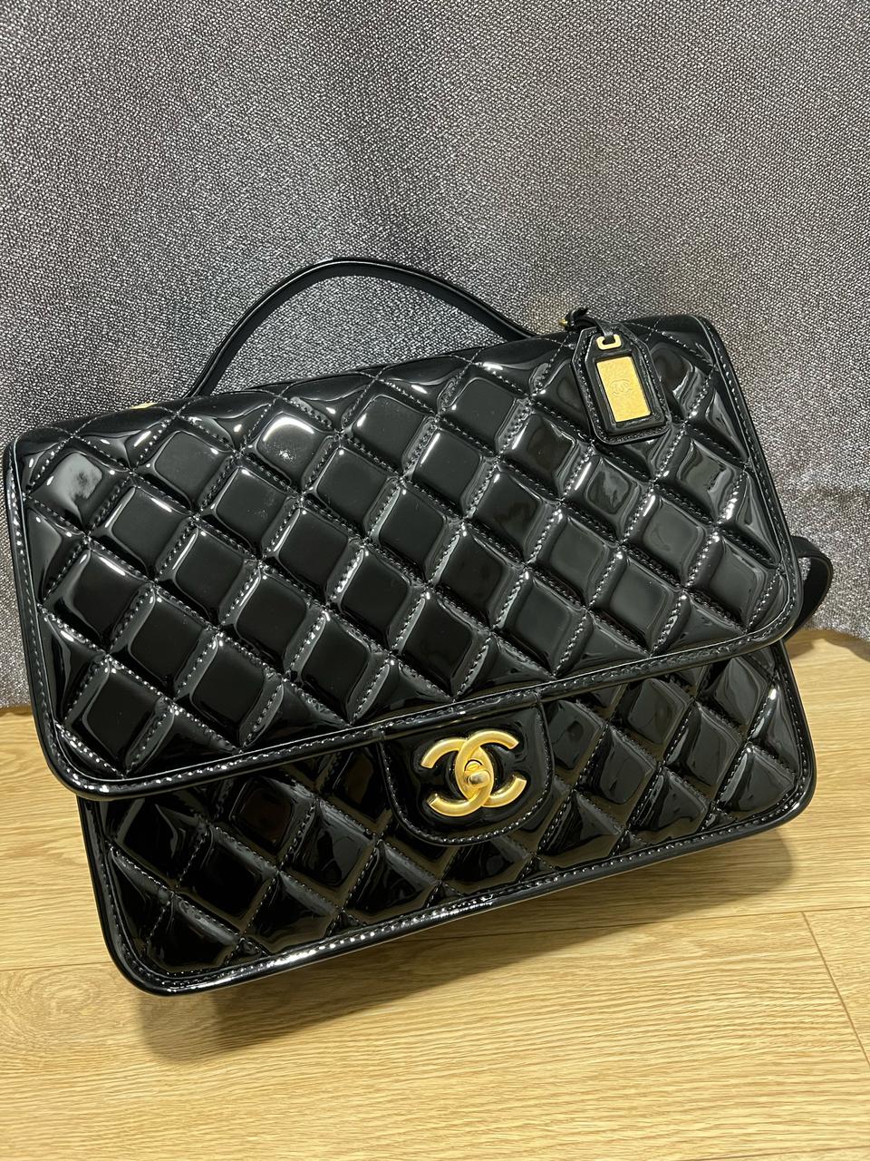 새상품급 샤넬 제니백팩 블랙 금장