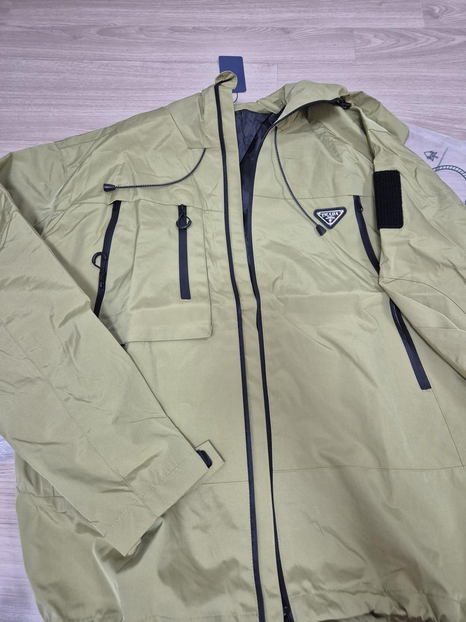 프라다바람막이점퍼팝니다 2XL