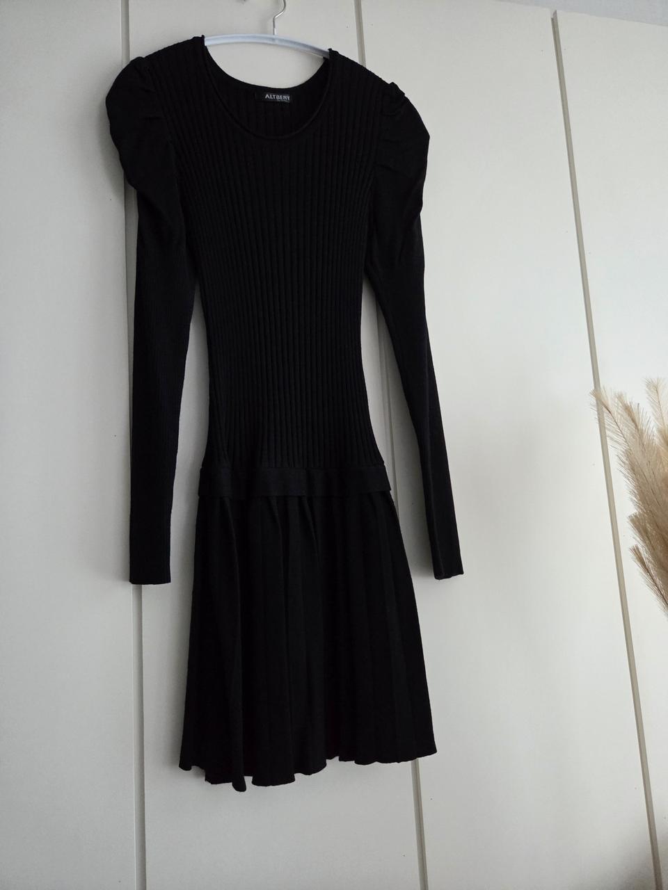 ALTBENY by SHEBA 원피스 퍼프 소매 플리츠 니트 원피스