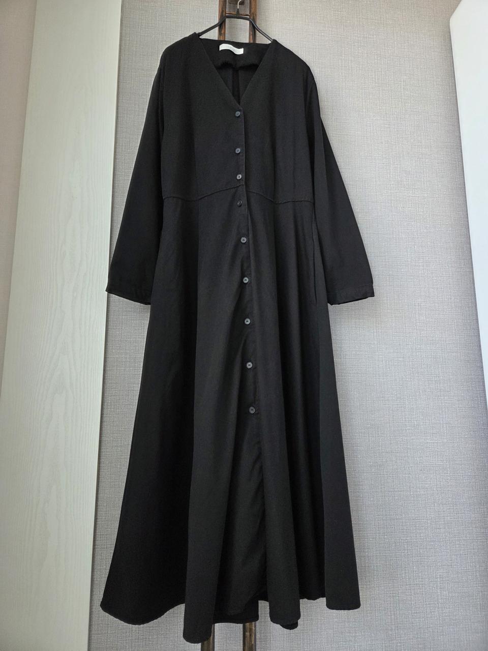 ILMIRI 블랙 플레어 맥시원피스