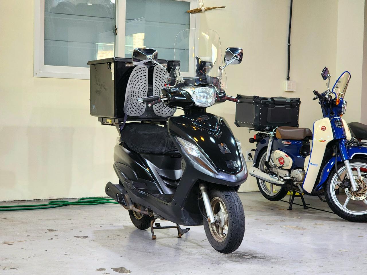 19년식.배달셋팅 vf100 오토바이 판매