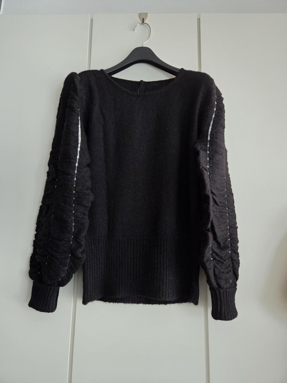 블랙 셔링 퍼프 티셔츠