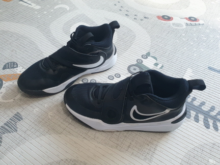 나이키 팀 허슬 주니어 농구화 사이즈-240