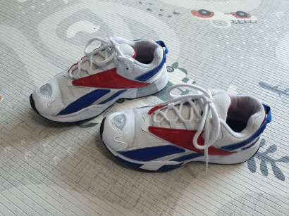 리복 운동화  사이즈-235