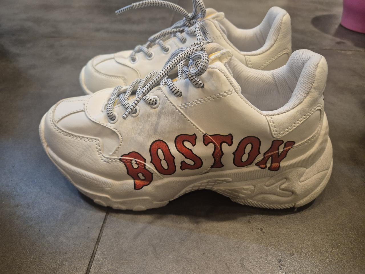 MLB 보스턴 운동화 255 사이즈 판매해요