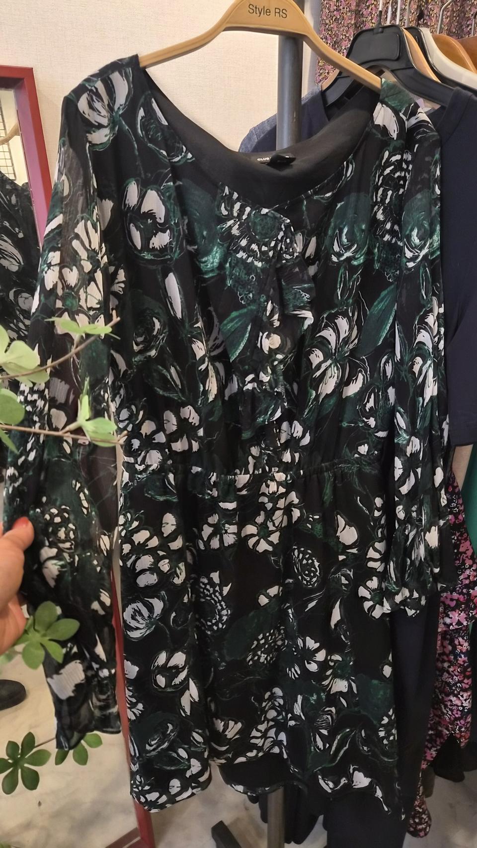 클럽모나코 쉬폰 원피스