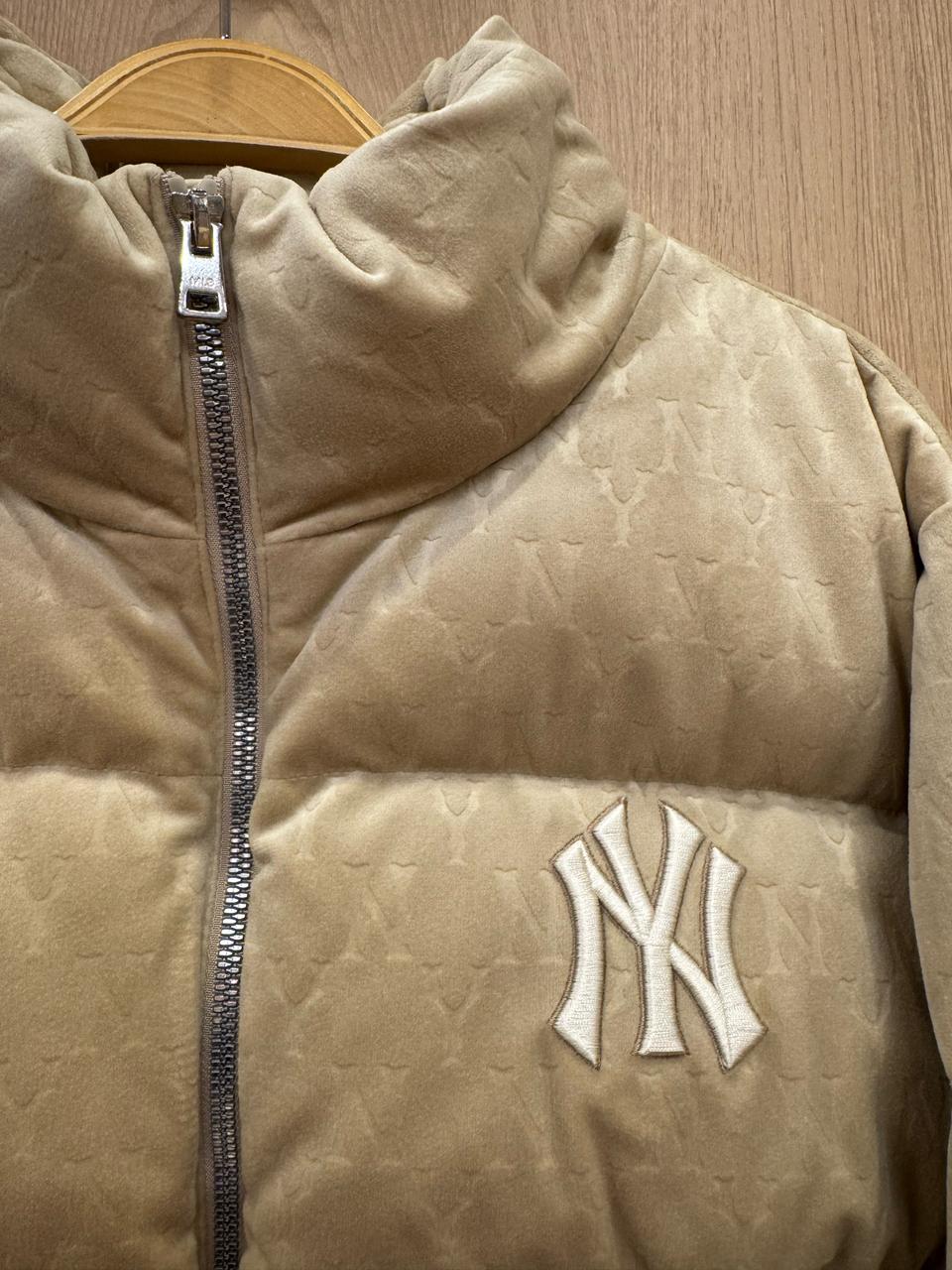 MLB 모노그램벨벳숏패딩