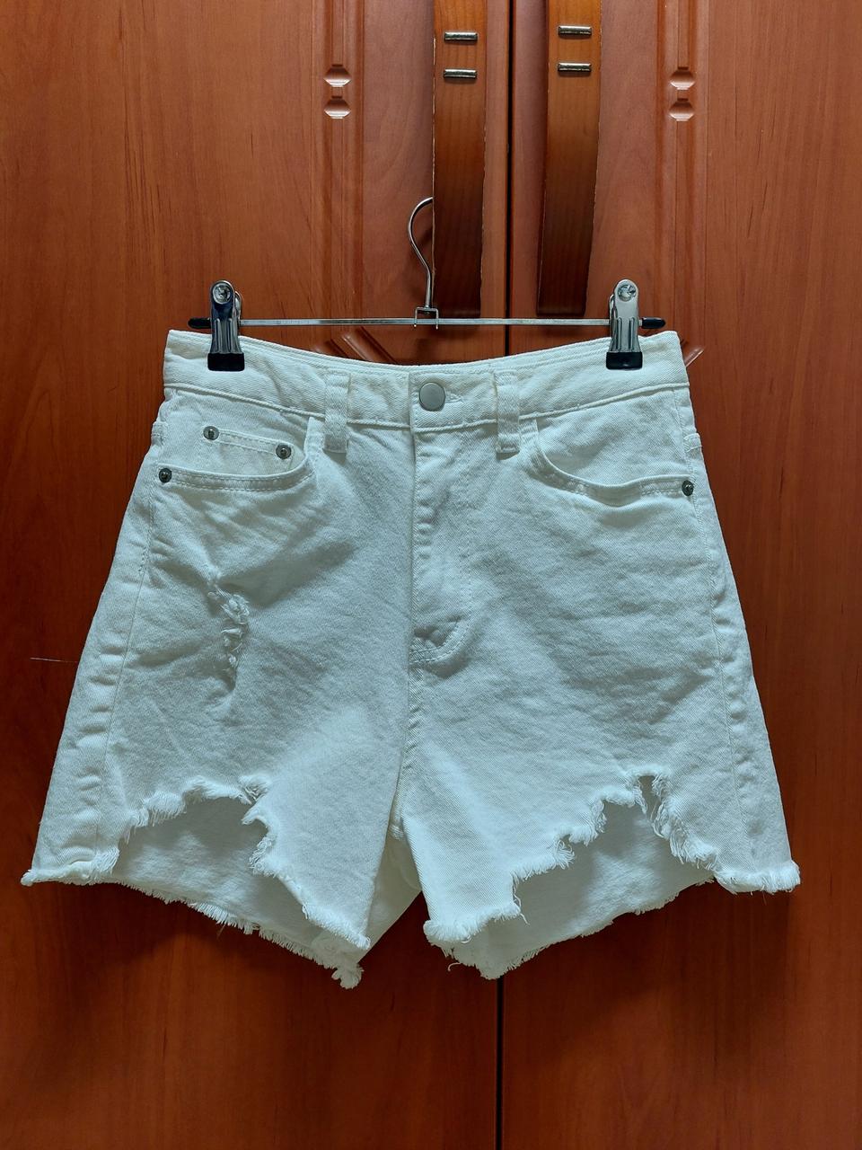 화이트 데님 숏팬츠