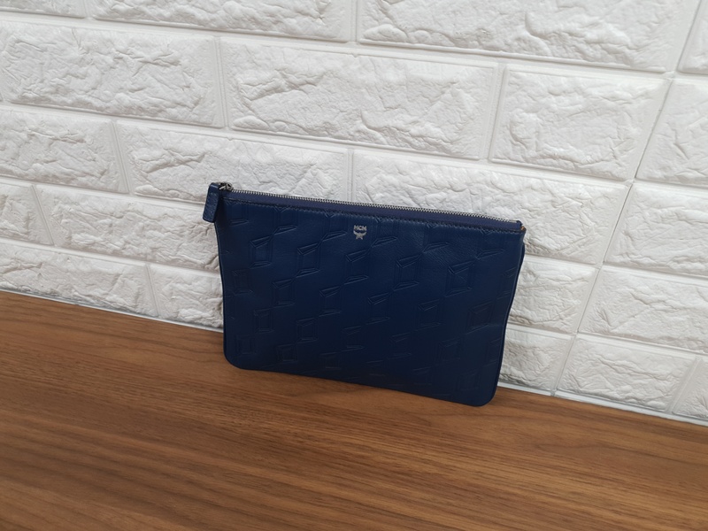 MCM 가죽 클러치백 (정품 남여공용 사용가능)