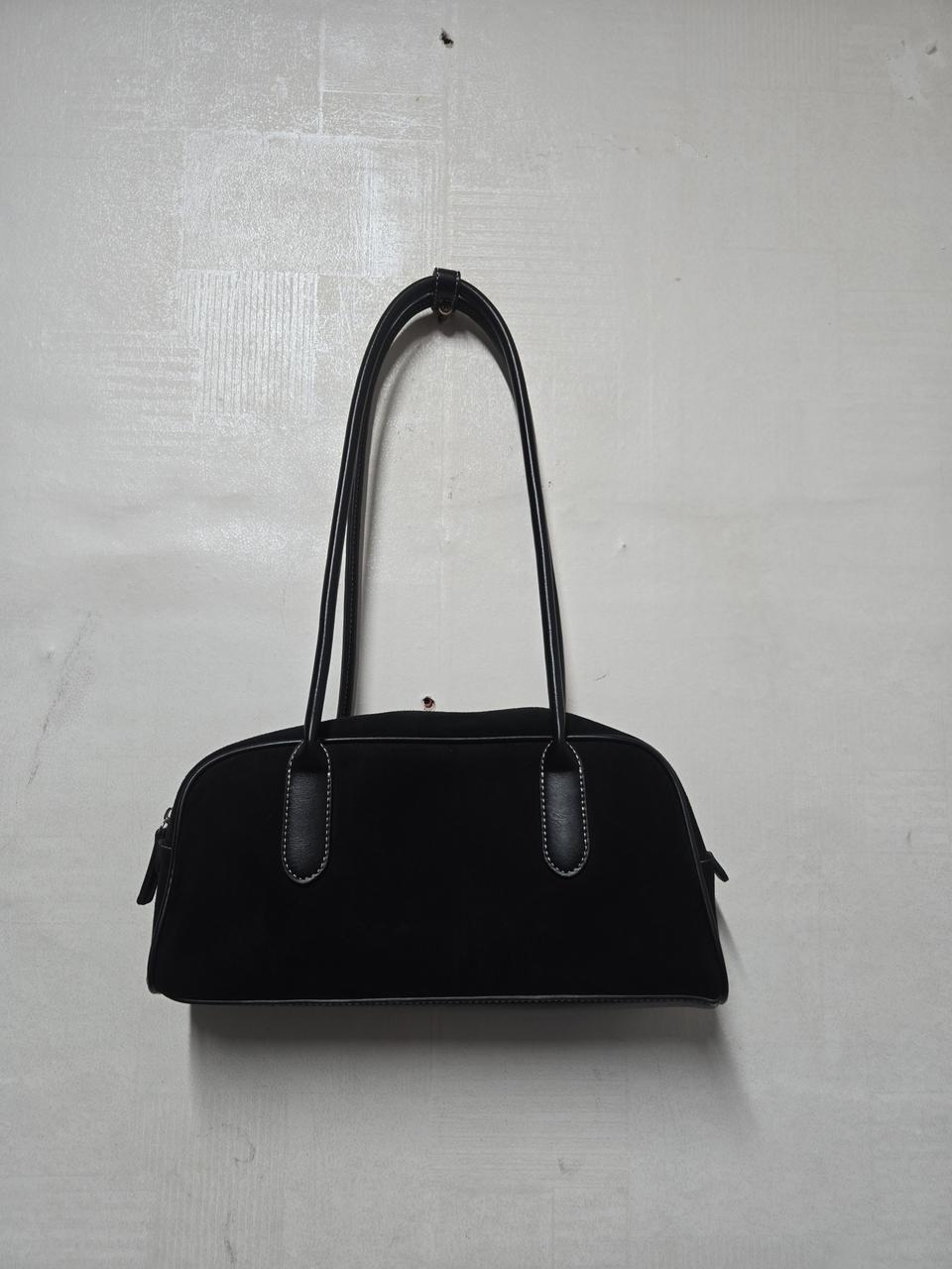 슈펜 블랙 스웨이드 숄더백