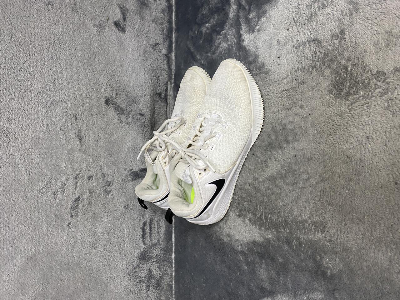 나이키 배구화 285