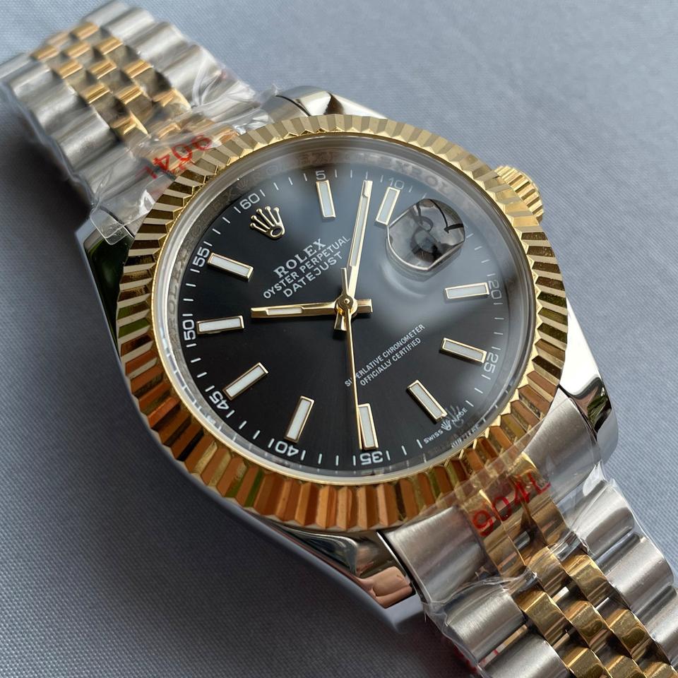 롤렉스 데이저스트 블랙 라이트 시계 판매합니다.