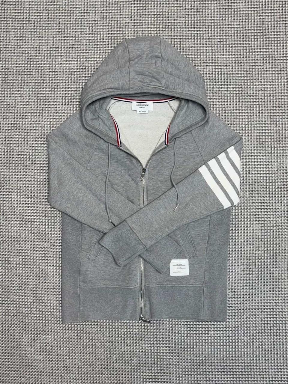 톰브라운 후드집업