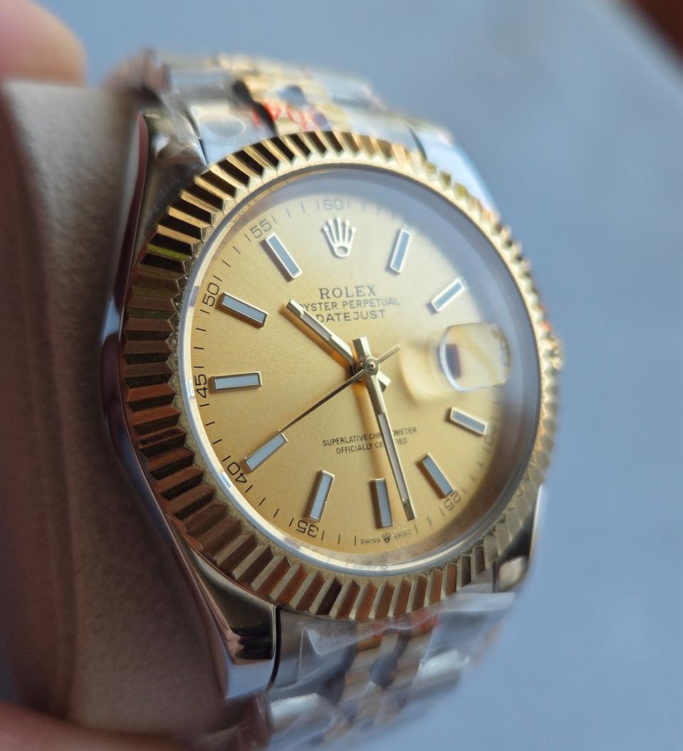 롤렉스 데이저스트 골드 라이트 시계 판매합니다.