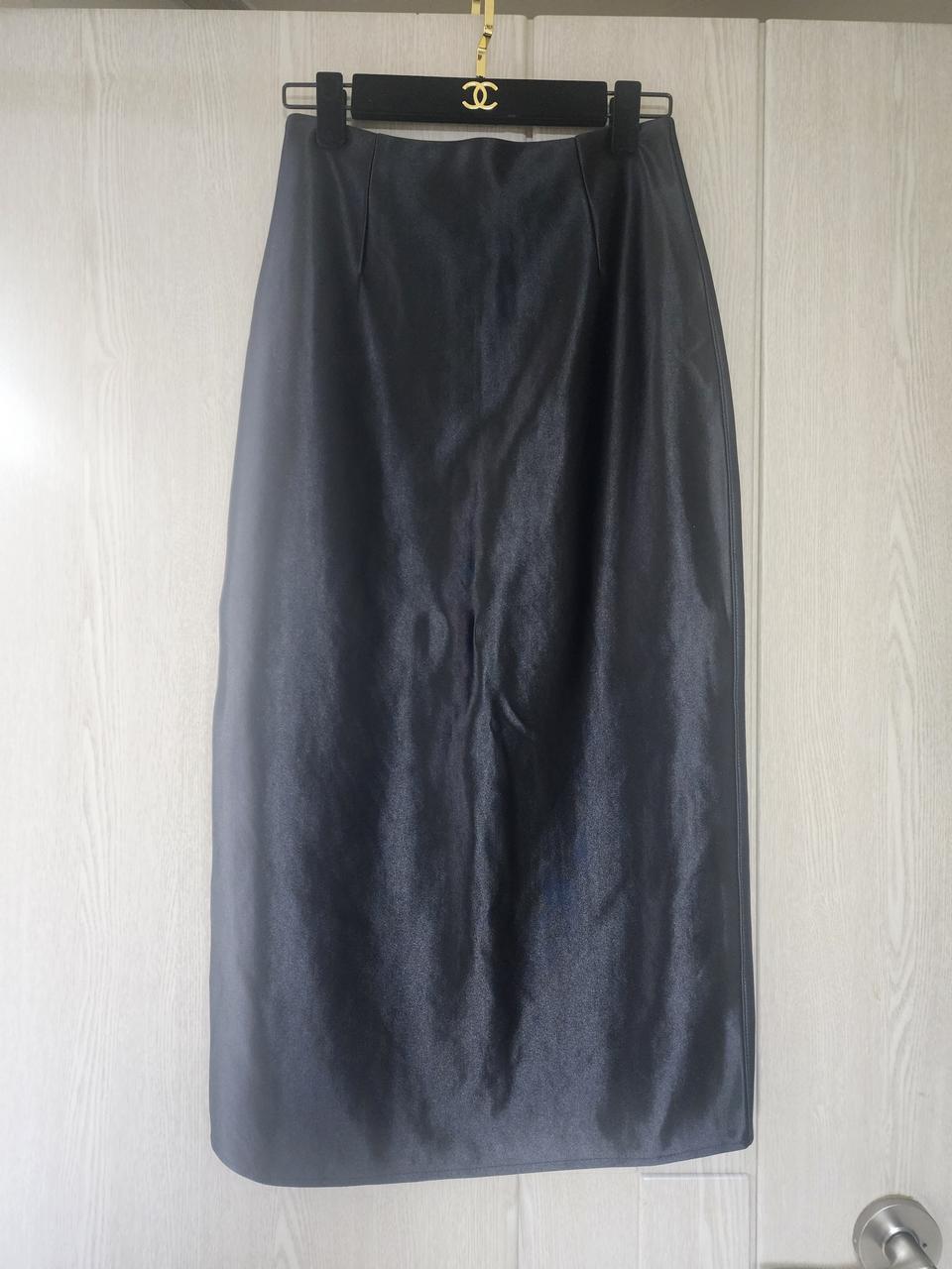 고급 블랙 레더느낌(실크) 롱 스커트