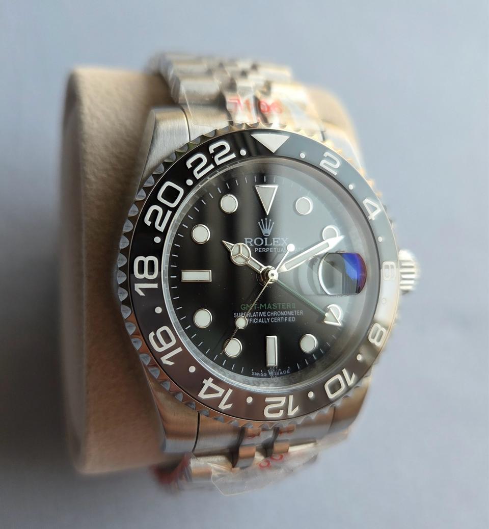 롤렉스 GMT-마스터2 블랙 시계 판매합니다.