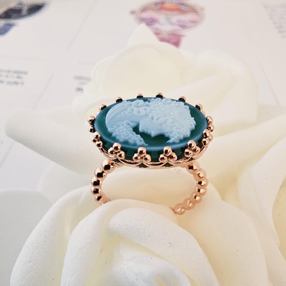 18k 카메오 반지