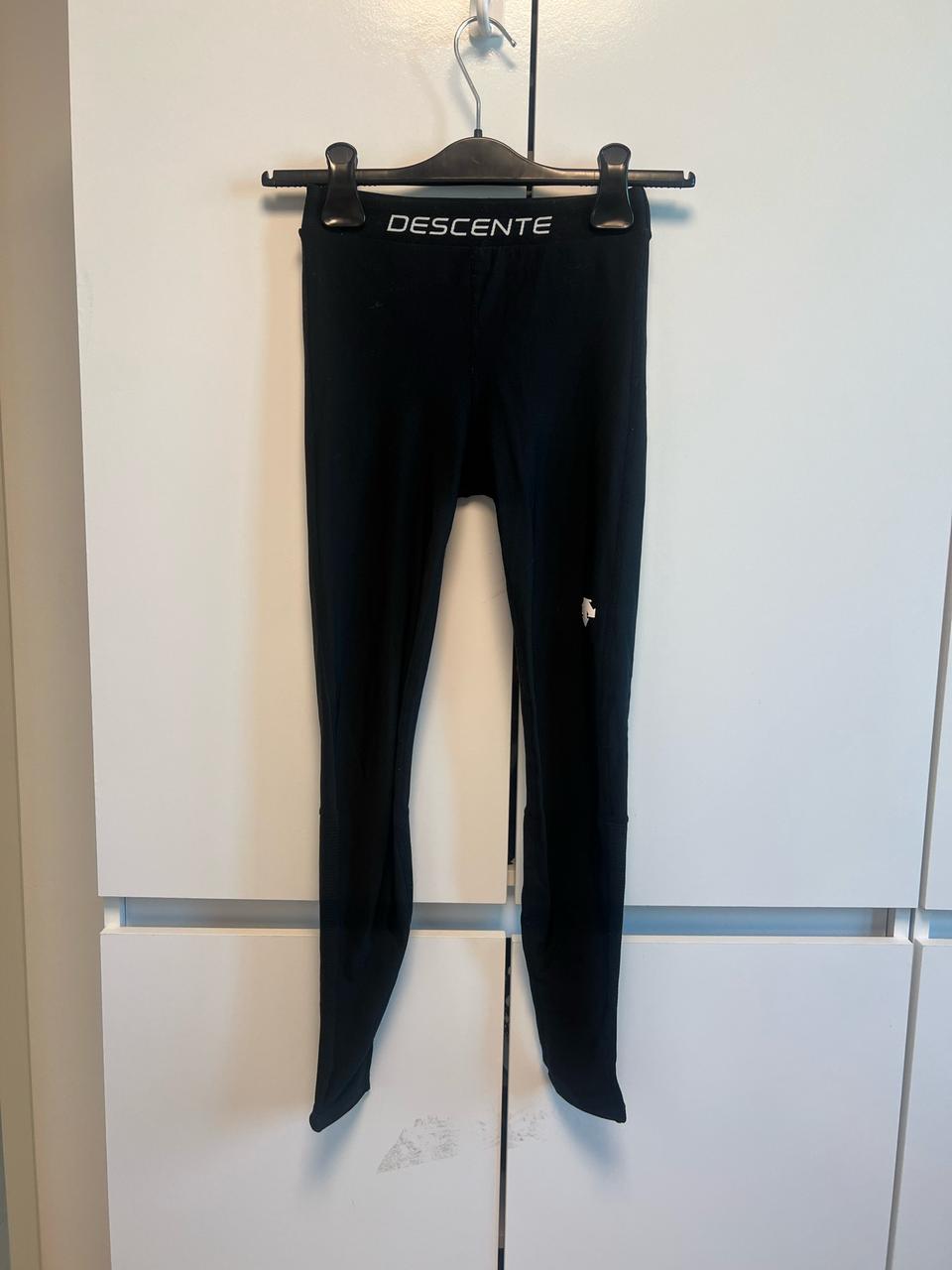 데상트 레깅스