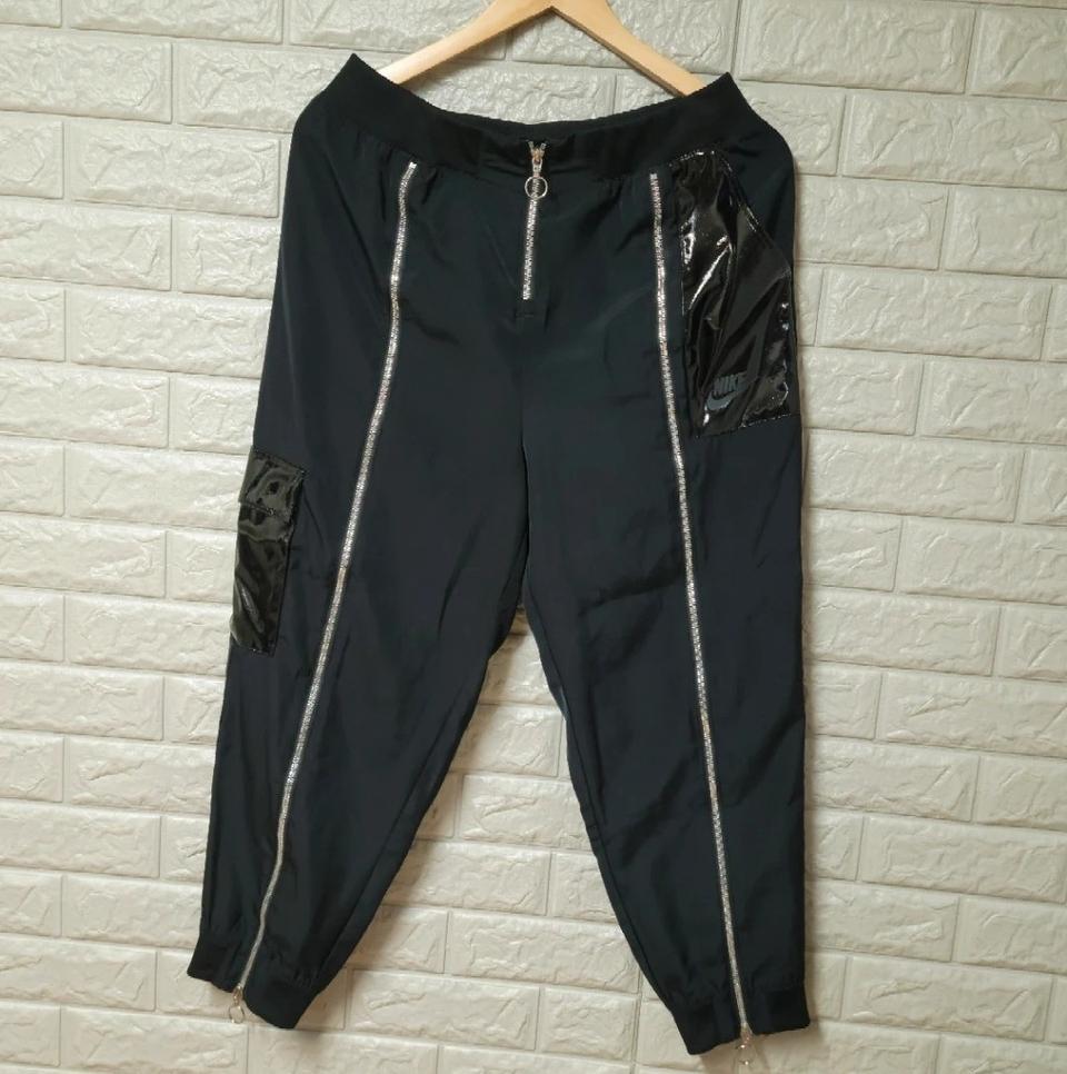 [29] 나이키 우먼스 아이콘 클래쉬 우븐 팬츠