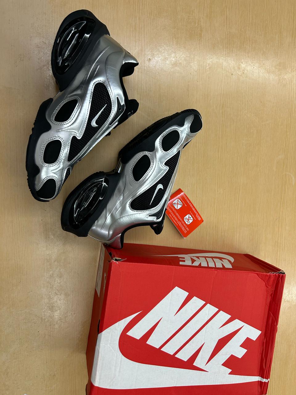 새상품) 260 나이키 에어맥스 뮤즈 블랙 앤 메탈릭 실버