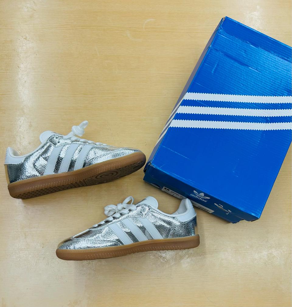 (새상품) 225사이즈 아디다스 오리지널스 삼바 OG 실버 메탈릭