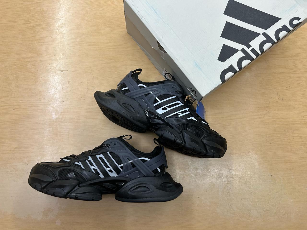 새상품) 265 아디다스 XLG 러너 디럭스 블랙