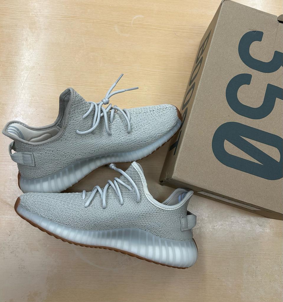 (새상품)285 아디다스 이지 부스트 350 V2 세서미 2018