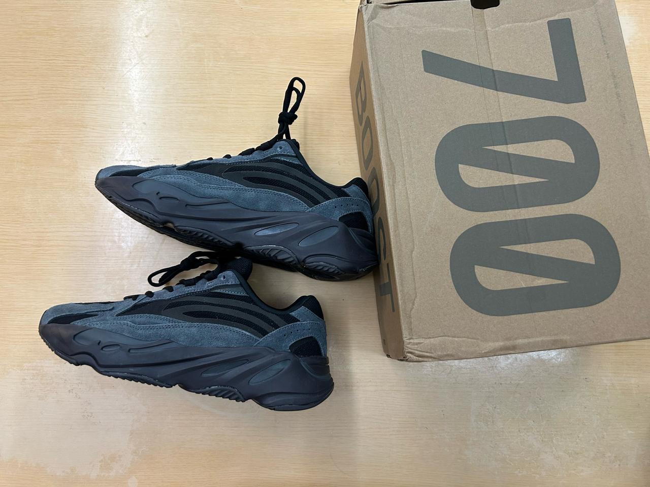 (새상품) 280 아디다스 이지 부스트 700 V2 반타 2022