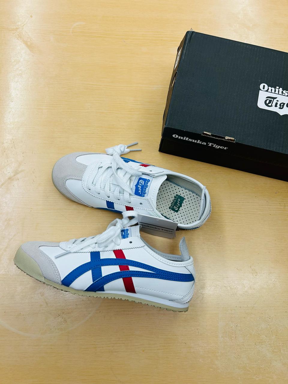 (새상품) 235사이즈 오니츠카 타이거 멕시코 66 화이트 블루