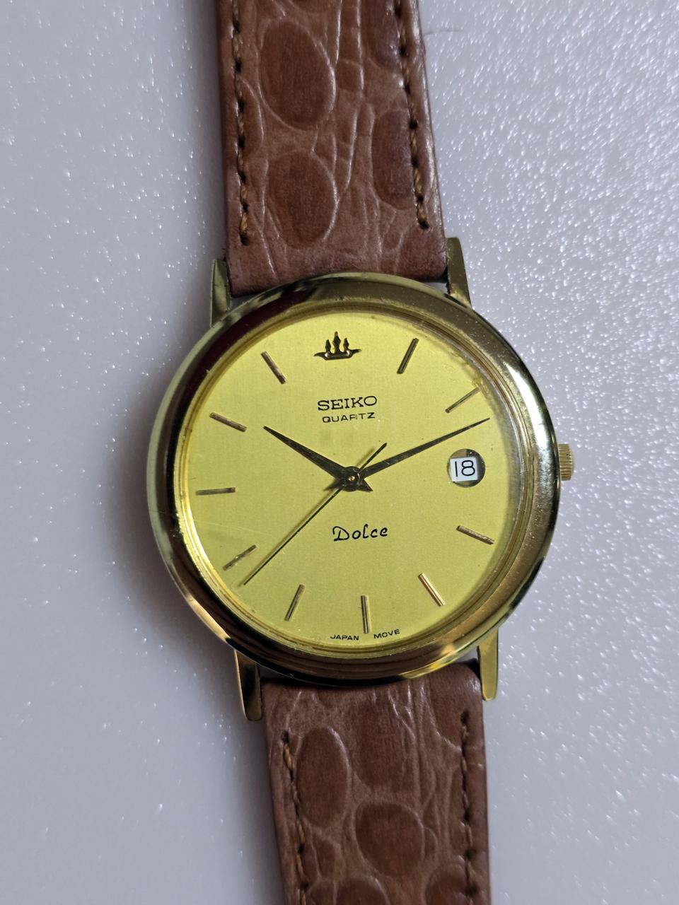 세이코 돌체(Seiko Dolce) 빈티지 금장 쿼츠 시계