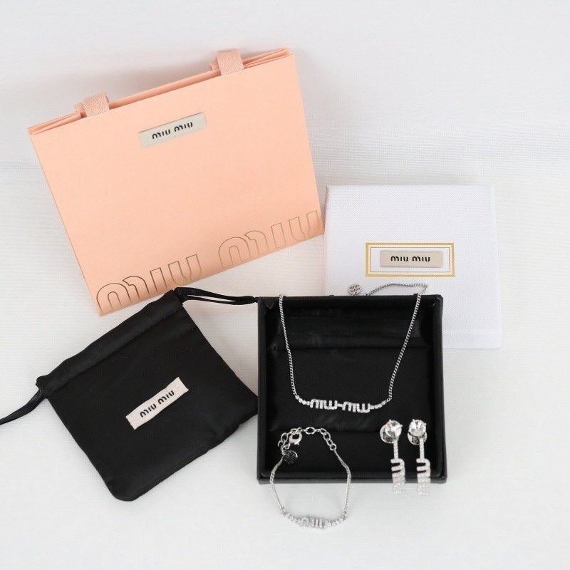 미우미우 목걸이 팔찌 주얼리 3종 세트