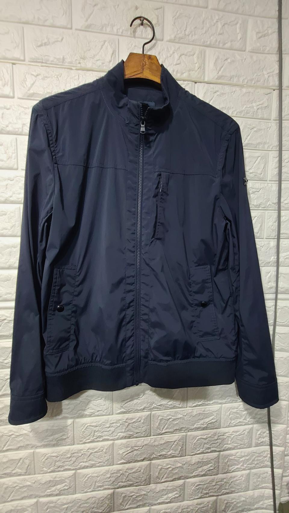 헤지스 바람막이자켓