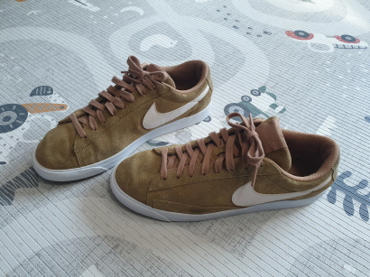 나이키 블레이저 로루 스니커즈 운동화 사이즈-270