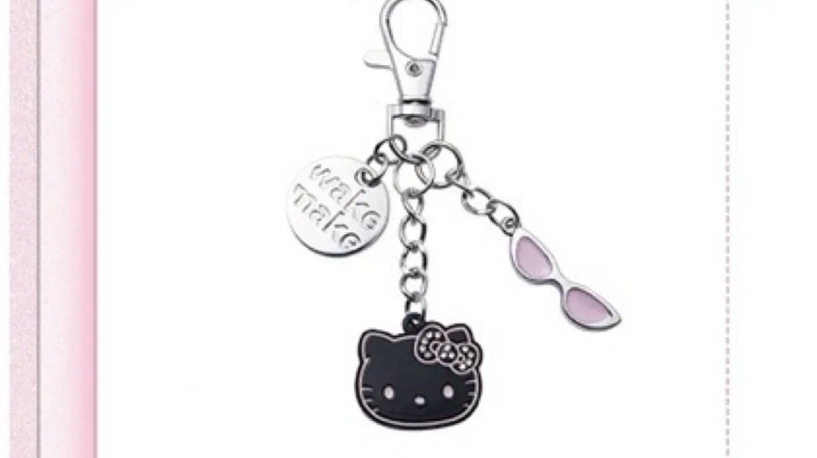 (새상품)웨이크메이크 헬로키티 참키링 블랙 산리오 가챠(일본한정)