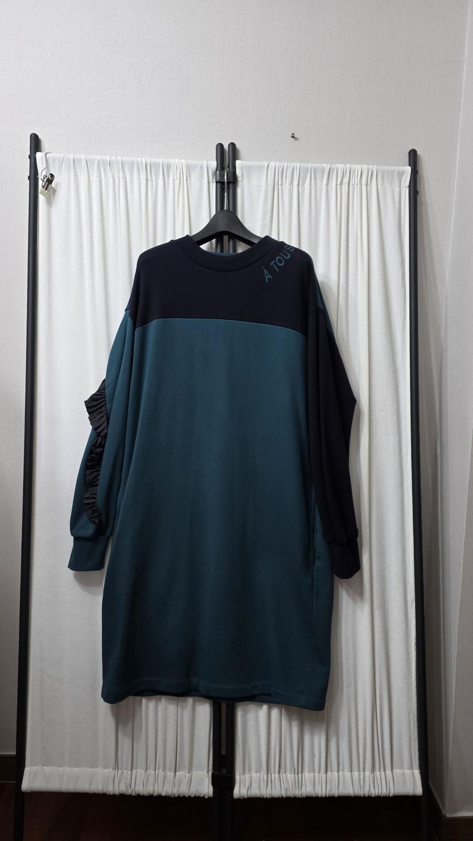 럭키슈에뜨 배색 롱원피스