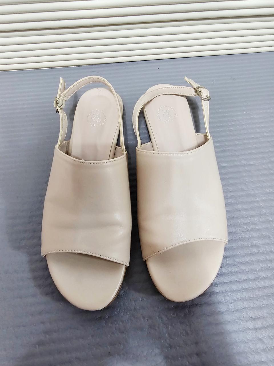 핸드메이드베이지샌들