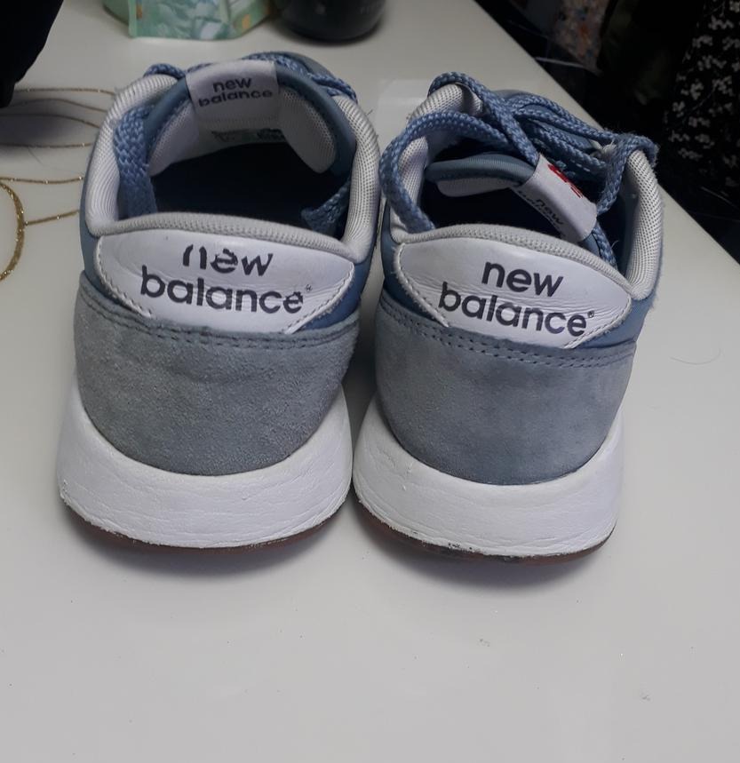 뉴발란스 운동화