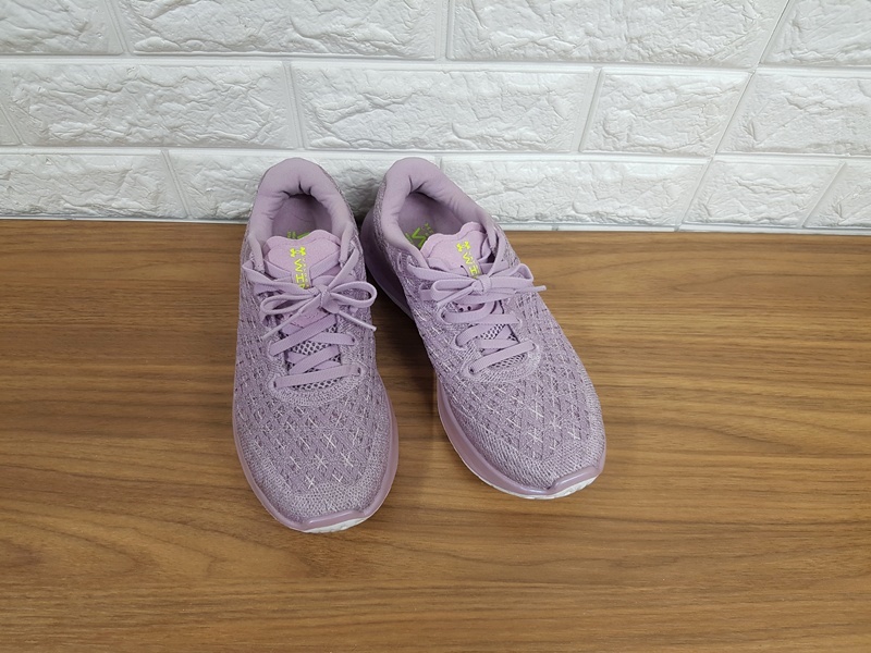 언더아머 운동화 235