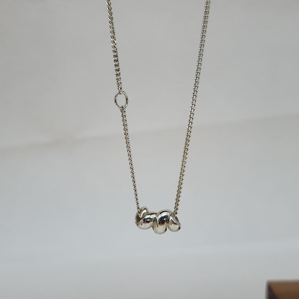 <HUSTAD> 실버 볼륨 펜던트 체인 목걸이
